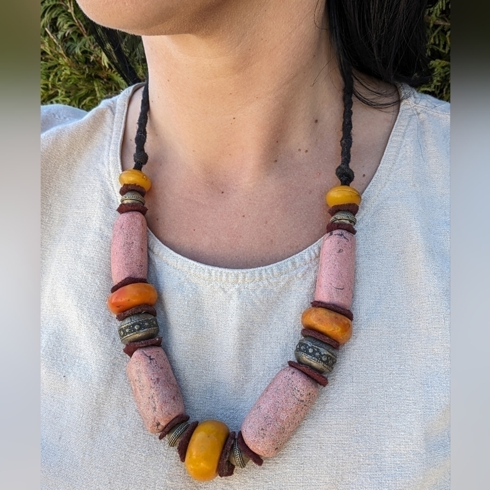 Vintage Berber Moroccan Handcrafted Pink Stone Silver Bead Statement Necklace - Picture 2 of 6